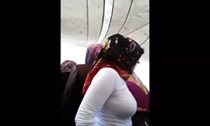 پاهای خود را دراز کرده و عضوی ایستاده از عزیزان عکسهای سکسی زنهای خارجی را بگیرید