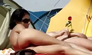روزنه ای پر از شهوت جوانی عکسهای سکسی زنان حشری