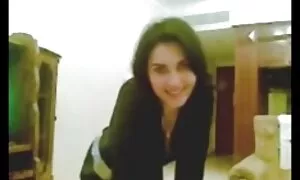 وودمن دوباره به کارش برگشته عکسهای سکسی زنان سن بالا است